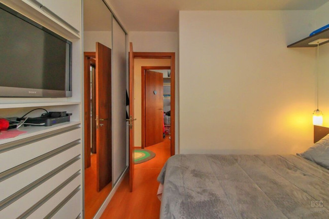 Imagem Apartamento com 2 Quartos à Venda, 60 m² em Cristal - Porto Alegre Imagem Apartamento com 2 Quartos à Venda, 60 m² em Cristal - Porto Alegre