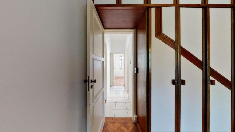 Imagem Imóvel com 3 Quartos à Venda, em Tijuca - Rio De Janeiro Imagem Imóvel com 3 Quartos à Venda, em Tijuca - Rio De Janeiro