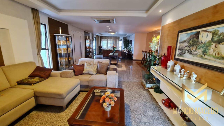 Imagem Apartamento com 3 Quartos à Venda, 303 m² em Patriolino Ribeiro - Fortaleza Imagem Apartamento com 3 Quartos à Venda, 303 m² em Patriolino Ribeiro - Fortaleza