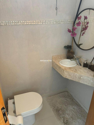 Imagem Casa com 3 Quartos à Venda, 180 m² Imagem Casa com 3 Quartos à Venda, 180 m²