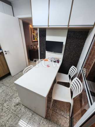 Imagem Apartamento com 3 Quartos à Venda, 193 m² em Aclimação - São Paulo Imagem Apartamento com 3 Quartos à Venda, 193 m² em Aclimação - São Paulo