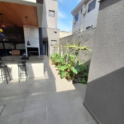 Imagem Casa com 3 Quartos à Venda, 420 m² em Vargem Pequena - Rio De Janeiro Imagem Casa com 3 Quartos à Venda, 420 m² em Vargem Pequena - Rio De Janeiro