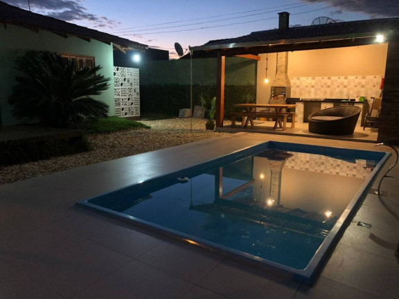 Imagem Casa com 3 Quartos à Venda, 165 m² em Centro - Balneário Barra Do Sul Imagem Casa com 3 Quartos à Venda, 165 m² em Centro - Balneário Barra Do Sul