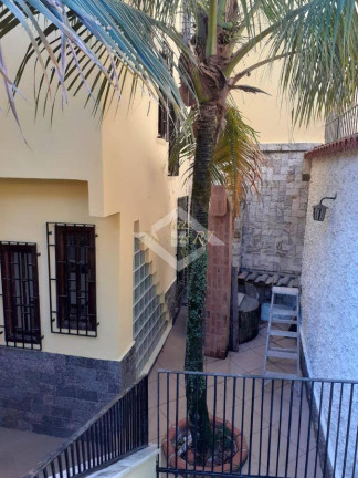 Imagem Casa com 3 Quartos à Venda, 173 m² em Fonseca - Niterói Imagem Casa com 3 Quartos à Venda, 173 m² em Fonseca - Niterói