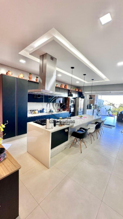 Imagem Casa com 3 Quartos à Venda, 220 m² em Arniqueira - águas Claras