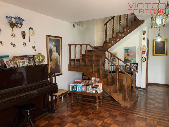 Imagem Casa com 3 Quartos à Venda, 229 m² em Centro - Mogi Das Cruzes Imagem Casa com 3 Quartos à Venda, 229 m² em Centro - Mogi Das Cruzes