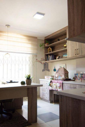 Imagem Casa com 3 Quartos à Venda, 304 m² em Vila Izabel - Curitiba