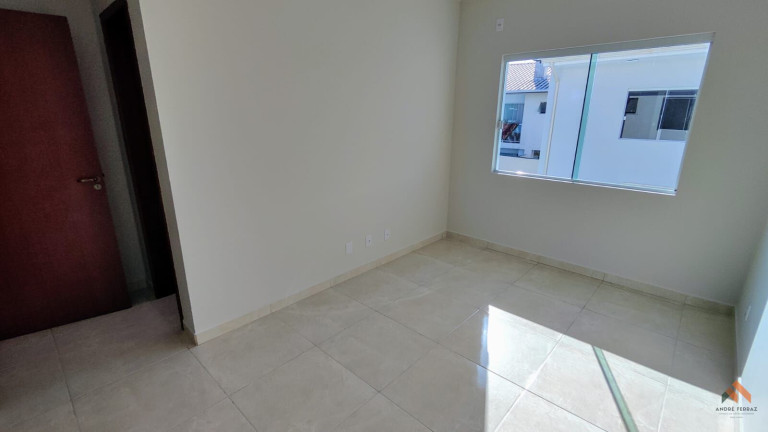 Imagem Casa com 3 Quartos à Venda, 132 m²