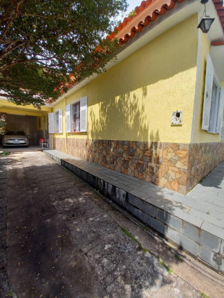Casa com 3 Quartos à Venda,  em Centro - Nova Friburgo