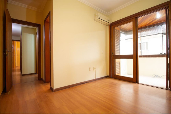 Imagem Imóvel com 3 Quartos à Venda, 157 m² em Menino Deus - Porto Alegre Imagem Imóvel com 3 Quartos à Venda, 157 m² em Menino Deus - Porto Alegre