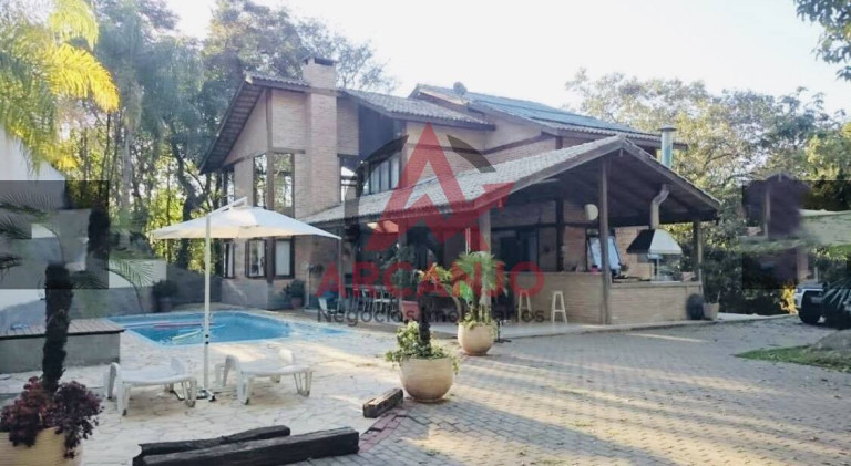 Imagem Casa com 3 Quartos à Venda, 300 m² em Roseira - Mairiporã Imagem Casa com 3 Quartos à Venda, 300 m² em Roseira - Mairiporã