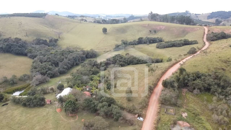 Imagem Imóvel com 2 Quartos à Venda, 29 m² em Pessegueiros - Campestre Imagem Imóvel com 2 Quartos à Venda, 29 m² em Pessegueiros - Campestre