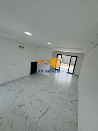 Sobrado com 3 Quartos à Venda, 130 m² em Balneário Junara - Matinhos