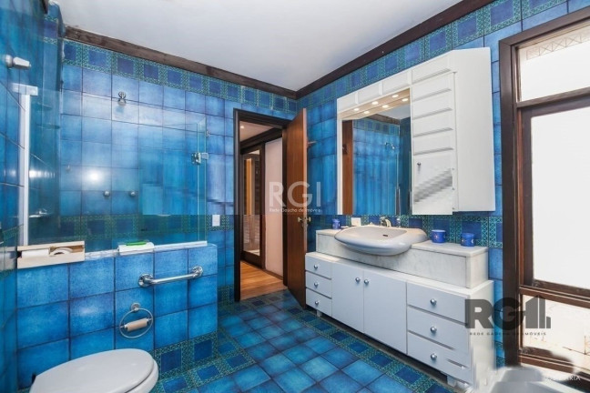 Imagem Casa com 3 Quartos à Venda, 253 m² em Rio Branco - Porto Alegre Imagem Casa com 3 Quartos à Venda, 253 m² em Rio Branco - Porto Alegre