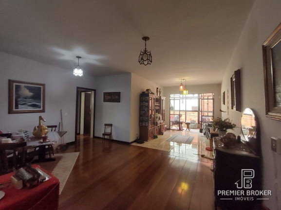Apartamento com 3 Quartos à Venda, 131 m² em Alto - Teresópolis