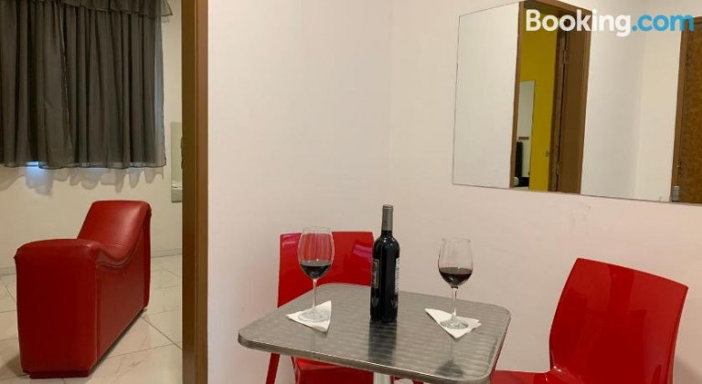 Imagem Imóvel com 25 Quartos à Venda, 5.000 m² em Itapuã - Salvador Imagem Imóvel com 25 Quartos à Venda, 5.000 m² em Itapuã - Salvador