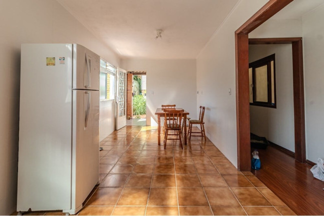 Imagem Casa com 6 Quartos à Venda, 210 m² em Passo Da Areia - Porto Alegre Imagem Casa com 6 Quartos à Venda, 210 m² em Passo Da Areia - Porto Alegre