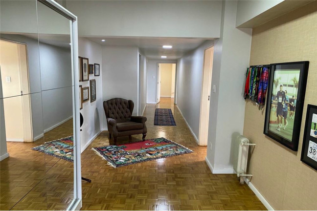 Imagem Apartamento com 3 Quartos à Venda, 289 m² em Centro Histórico - Porto Alegre Imagem Apartamento com 3 Quartos à Venda, 289 m² em Centro Histórico - Porto Alegre