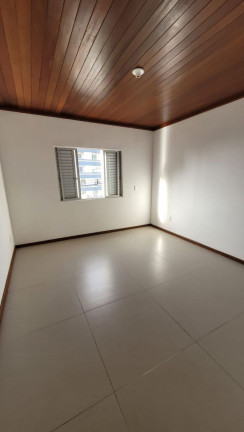 Imagem Casa com 3 Quartos à Venda, em Trindade - Florianópolis Imagem Casa com 3 Quartos à Venda, em Trindade - Florianópolis