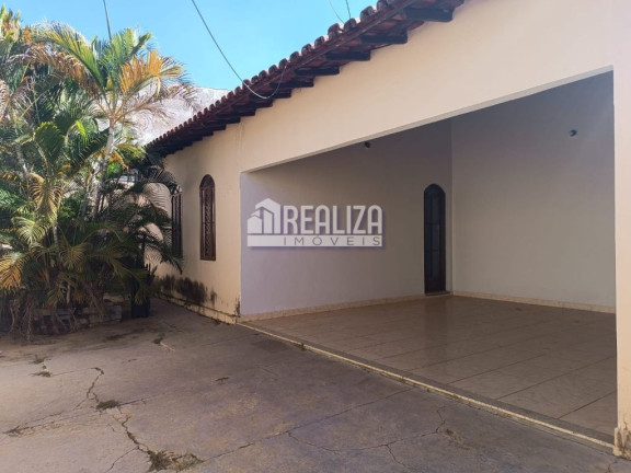 Imagem Casa com 3 Quartos à Venda, 300 m² em Vila Alvorada - Uberaba Imagem Casa com 3 Quartos à Venda, 300 m² em Vila Alvorada - Uberaba