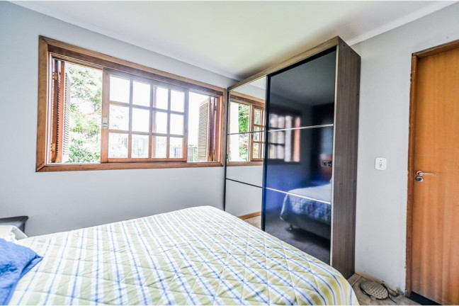 Imagem Casa com 4 Quartos à Venda, 231 m² em Santa Tereza - Porto Alegre Imagem Casa com 4 Quartos à Venda, 231 m² em Santa Tereza - Porto Alegre
