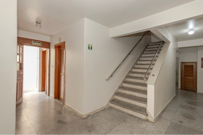 Imagem Imóvel com 1 Quarto à Venda, 31 m² em Passo Da Areia - Porto Alegre Imagem Imóvel com 1 Quarto à Venda, 31 m² em Passo Da Areia - Porto Alegre