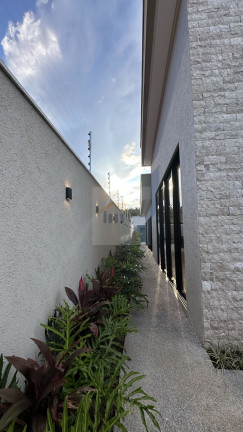 Imagem Casa com 4 Quartos à Venda, 223 m² em Jardim Europa - Goiânia