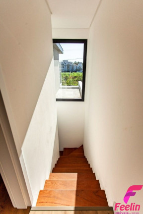 Imagem Casa com 3 Quartos à Venda, 162 m² em Campeche - Florianópolis Imagem Casa com 3 Quartos à Venda, 162 m² em Campeche - Florianópolis
