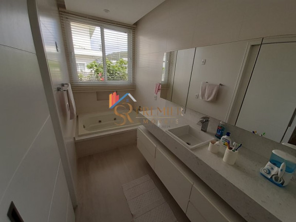 Imagem Casa de Condomínio com 3 Quartos à Venda, 322 m² em Córrego Grande - Florianópolis
