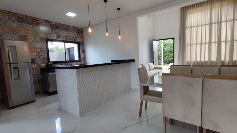 Imagem Casa com 3 Quartos à Venda, 170 m² em Ninho Verde Ii - Pardinho Imagem Casa com 3 Quartos à Venda, 170 m² em Ninho Verde Ii - Pardinho