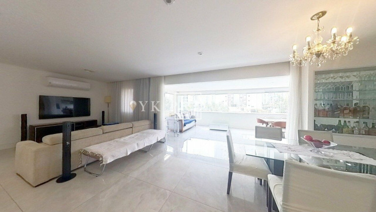 Apartamento com 3 Quartos à Venda, 184 m² em Vila Romana - São Paulo