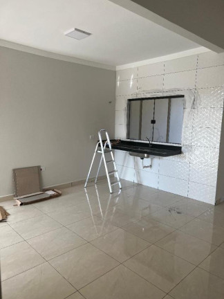 Imagem Casa com 3 Quartos à Venda, 96 m² em Sabará I - Londrina Imagem Casa com 3 Quartos à Venda, 96 m² em Sabará I - Londrina