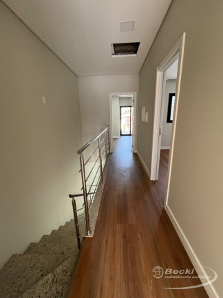 Imagem Casa com 3 Quartos à Venda, 160 m² em Atiradores - Joinville