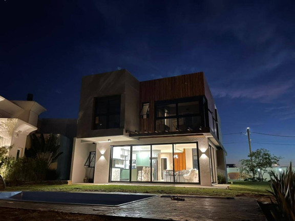 Imagem Casa com 4 Quartos à Venda, em Rainha Do Mar - Xangri-lá Imagem Casa com 4 Quartos à Venda, em Rainha Do Mar - Xangri-lá