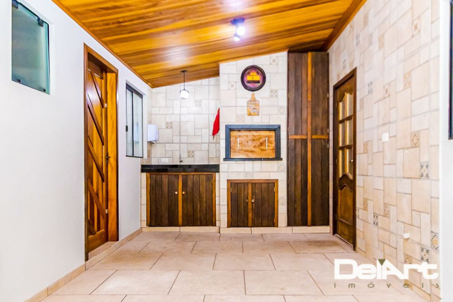 Imagem Sobrado com 3 Quartos à Venda, 232 m² em Capão Da Imbuia - Curitiba Imagem Sobrado com 3 Quartos à Venda, 232 m² em Capão Da Imbuia - Curitiba