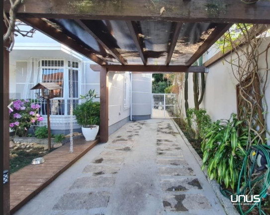 Imagem Casa com 4 Quartos à Venda, 255 m² em Santa Mônica - Florianópolis Imagem Casa com 4 Quartos à Venda, 255 m² em Santa Mônica - Florianópolis