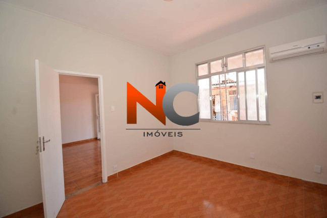 Imagem Casa com 2 Quartos à Venda, 200 m² em Marechal Hermes - Rio De Janeiro Imagem Casa com 2 Quartos à Venda, 200 m² em Marechal Hermes - Rio De Janeiro