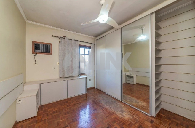 Imagem Casa com 3 Quartos à Venda, 231 m² em Três Figueiras - Porto Alegre