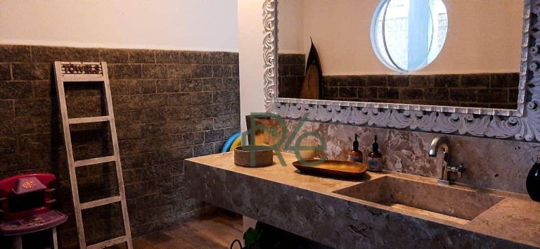 Imagem Casa com 5 Quartos à Venda, 200 m² em Vila Velha - Angra Dos Reis