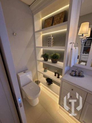 Imagem Apartamento com 4 Quartos à Venda, 255 m² em Meia Praia Imagem Apartamento com 4 Quartos à Venda, 255 m² em Meia Praia