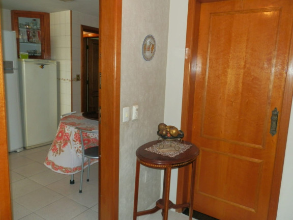 Imagem Apartamento com 2 Quartos à Venda, 250 m² em Icaraí - Niterói Imagem Apartamento com 2 Quartos à Venda, 250 m² em Icaraí - Niterói
