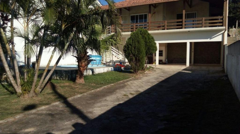 Imagem Casa com 3 Quartos à Venda, 480 m² em Ingleses Do Rio Vermelho - Florianópolis Imagem Casa com 3 Quartos à Venda, 480 m² em Ingleses Do Rio Vermelho - Florianópolis