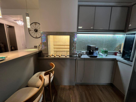 Imagem Apartamento com 3 Quartos à Venda, em Centro - Florianópolis Imagem Apartamento com 3 Quartos à Venda, em Centro - Florianópolis