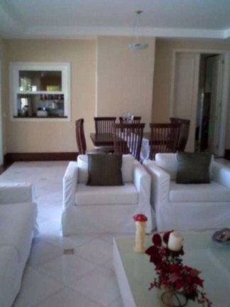 Imagem Casa com 4 Quartos à Venda, 650 m² em Patamares - Salvador Imagem Casa com 4 Quartos à Venda, 650 m² em Patamares - Salvador