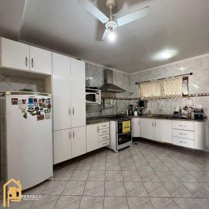Imagem Casa com 4 Quartos à Venda, 200 m² em Jardim Ana Emilia - Taubaté Imagem Casa com 4 Quartos à Venda, 200 m² em Jardim Ana Emilia - Taubaté
