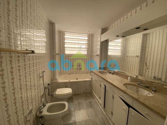 Imagem Apartamento com 4 Quartos à Venda, 306 m² em Copacabana - Rio De Janeiro Imagem Apartamento com 4 Quartos à Venda, 306 m² em Copacabana - Rio De Janeiro
