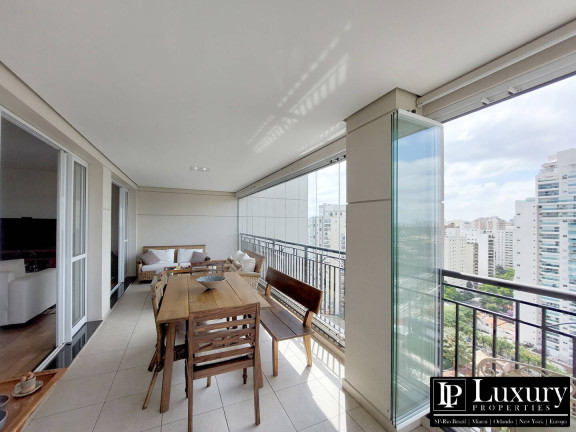 Imagem Apartamento com 4 Quartos à Venda, 258 m² em Campo Belo - São Paulo