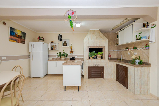 Imagem Casa com 4 Quartos à Venda, 271 m² em Santo Inácio - Curitiba Imagem Casa com 4 Quartos à Venda, 271 m² em Santo Inácio - Curitiba