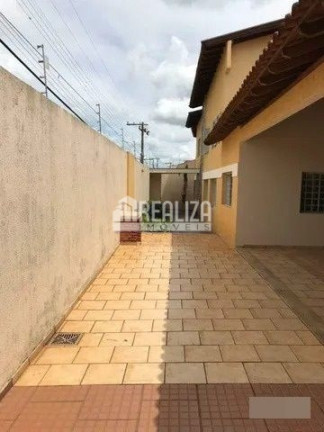 Imagem Casa com 4 Quartos à Venda, 900 m² em Jardim São Bento - Uberaba Imagem Casa com 4 Quartos à Venda, 900 m² em Jardim São Bento - Uberaba