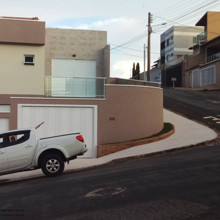 Imagem Sobrado com 4 Quartos à Venda, 215 m² em Residencial Morumbí - Poços De Caldas Imagem Sobrado com 4 Quartos à Venda, 215 m² em Residencial Morumbí - Poços De Caldas
